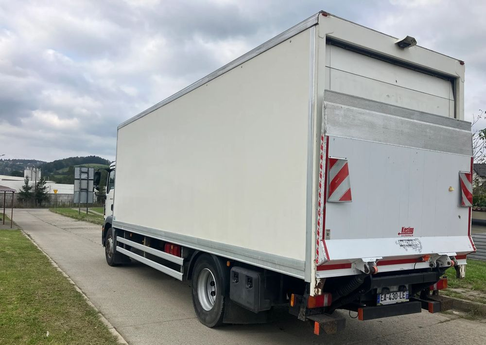 MAN MAN 18.290 kurierka kontener - Furgonas sunkvežimis: foto 4 MAN MAN 18.290 kurierka kontener - Furgonas sunkvežimis: foto 4