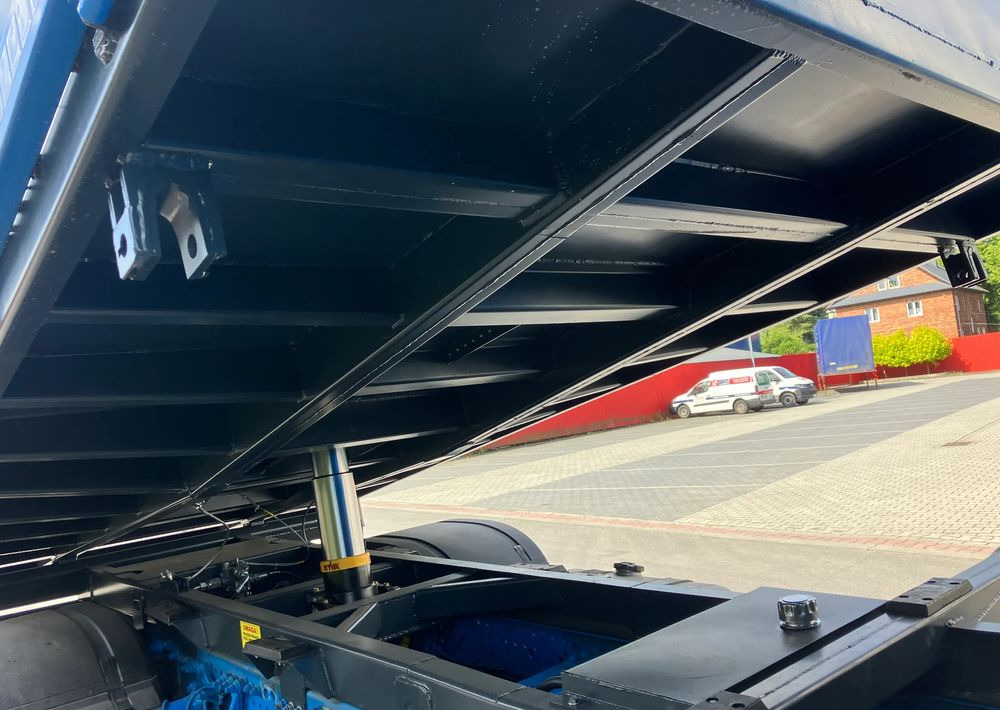 Mercedes-Benz ANTOS 1830 solidny kiper wywrotka blokada mostu - Savivartis sunkvežimis: foto 4 Mercedes-Benz ANTOS 1830 solidny kiper wywrotka blokada mostu - Savivartis sunkvežimis: foto 4