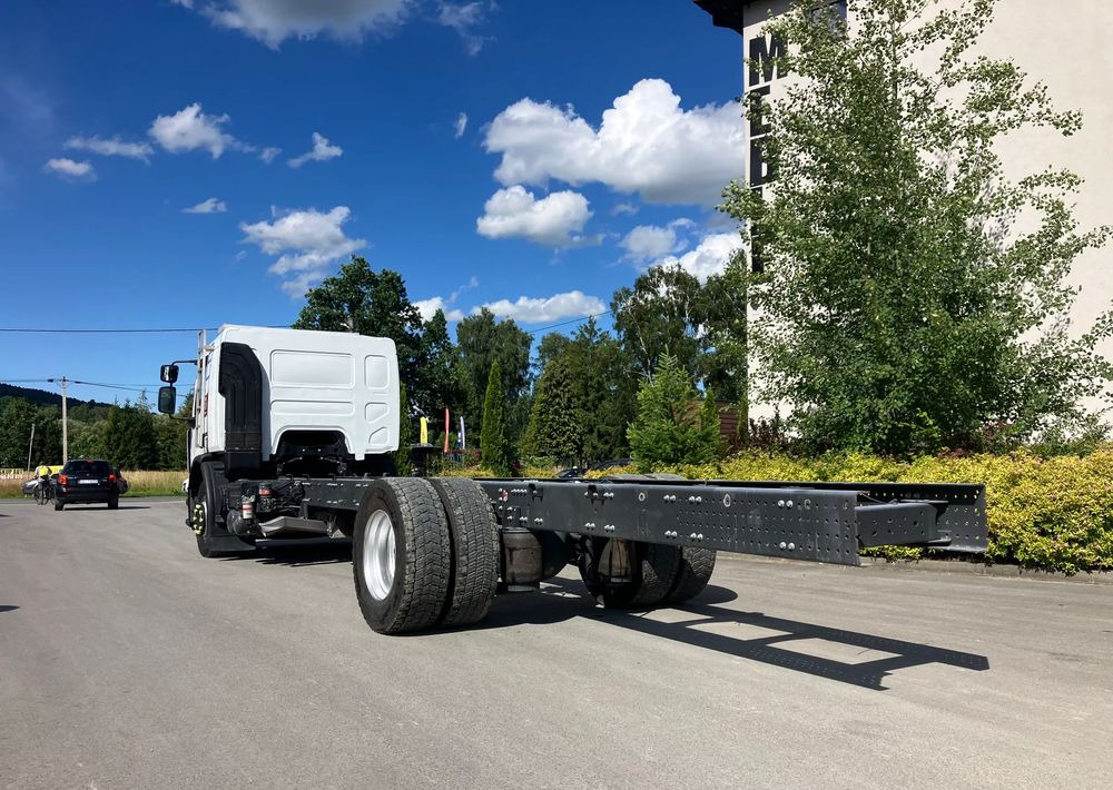 Renault RENAULT Gama D WIDE 19 euro 6 ramo do zabudowy tylko 50 tys km - Važiuoklės sunkvežimis: foto 3 Renault RENAULT Gama D WIDE 19 euro 6 ramo do zabudowy tylko 50 tys km - Važiuoklės sunkvežimis: foto 3