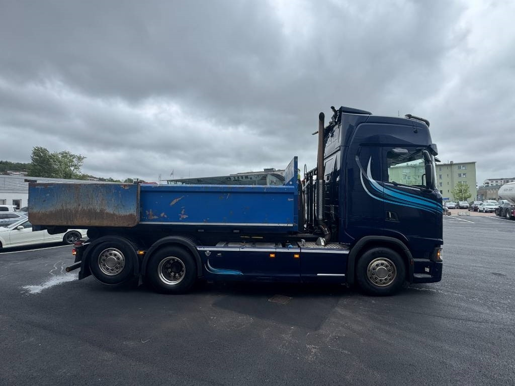 Scania S 580 6x2*4 Lastväxlare Hiab ink Flak - Hook-lift sunkvežimis: foto 5 Scania S 580 6x2*4 Lastväxlare Hiab ink Flak - Hook-lift sunkvežimis: foto 5