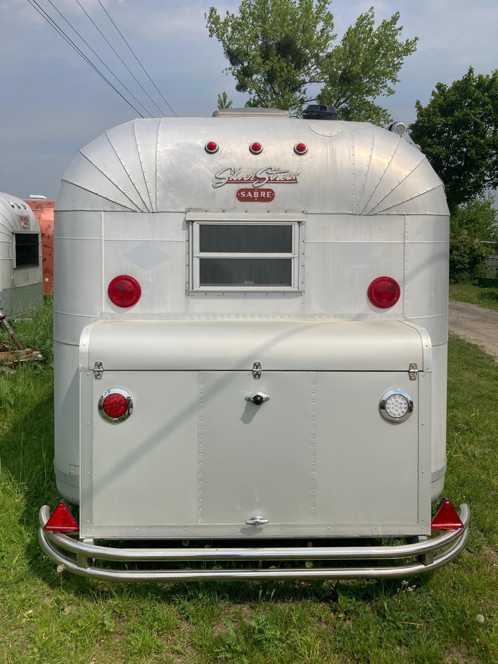1968 Airstream Silver Streak 1968 Airstream Silver Streak – Fully Rebuilt Vintage Travel Trailer - Prikabinamas namelis: foto 5 1968 Airstream Silver Streak 1968 Airstream Silver Streak – Fully Rebuilt Vintage Travel Trailer - Prikabinamas namelis: foto 5