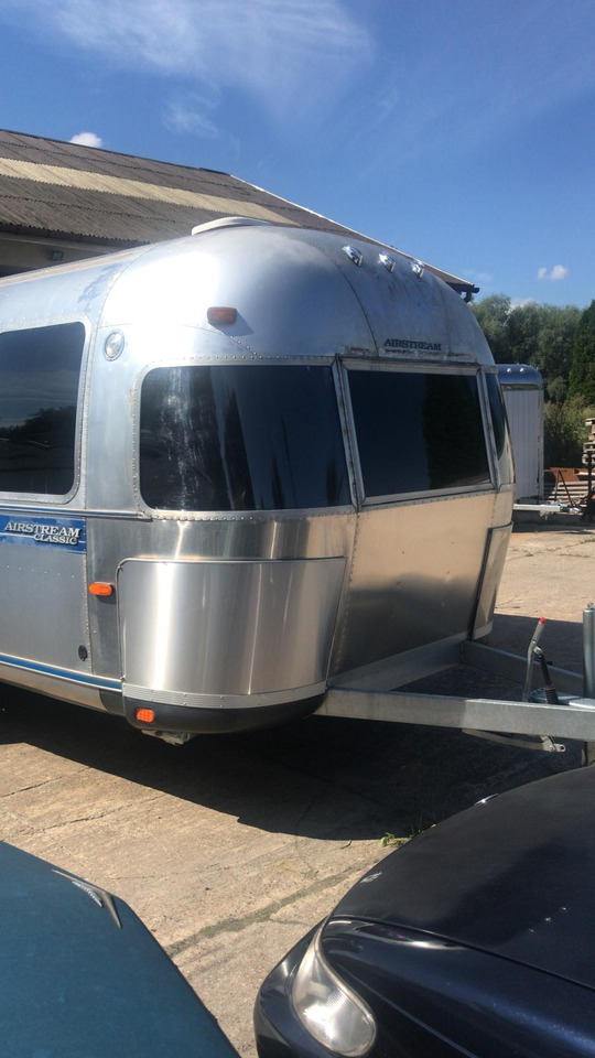 1992 Airstream Classic 1992 Airstream Classic – Fully Rebuilt Vintage Travel Trailer - Prekybinė priekaba: foto 4 1992 Airstream Classic 1992 Airstream Classic – Fully Rebuilt Vintage Travel Trailer - Prekybinė priekaba: foto 4