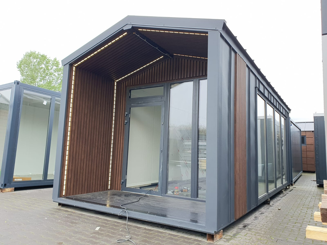 IDEX Premium Commercial Container Unit – Modern, Durable & Ready to Customize! Container with Terrace - Buitinis konteineris: foto 1 IDEX Premium Commercial Container Unit – Modern, Durable & Ready to Customize! Container with Terrace - Buitinis konteineris: foto 1