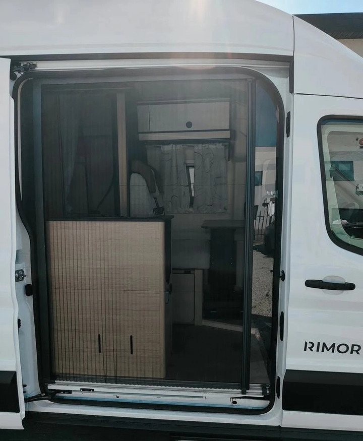 FORD Rimor NEW Ford Van 238 Truma Diesel Roller Shutters Remis AUTOMAT - Kemperis: foto 5 FORD Rimor NEW Ford Van 238 Truma Diesel Roller Shutters Remis AUTOMAT - Kemperis: foto 5