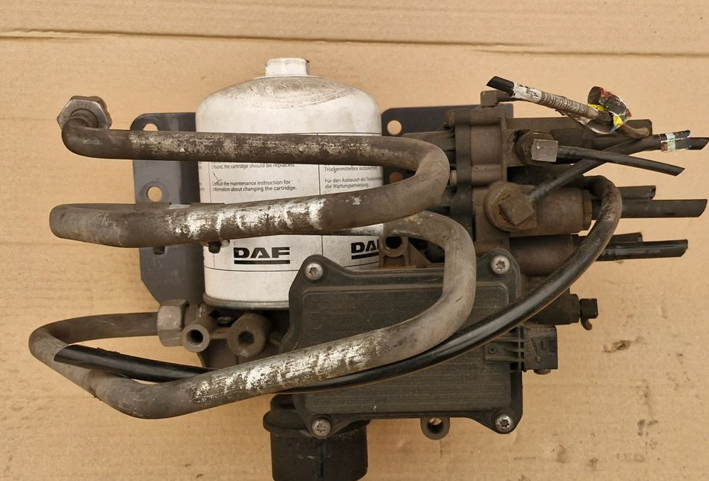 DAF XF OSUSZACZ POWIETRZA APS - Stabdžių dalys - Sunkvežimis: foto 1 DAF XF OSUSZACZ POWIETRZA APS - Stabdžių dalys - Sunkvežimis: foto 1