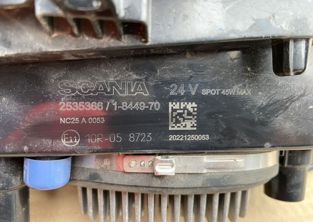 Halogen dachowy Scania R S NGR NGS Dalekosiężne - Apšvietimas - Sunkvežimis: foto 3 Halogen dachowy Scania R S NGR NGS Dalekosiężne - Apšvietimas - Sunkvežimis: foto 3