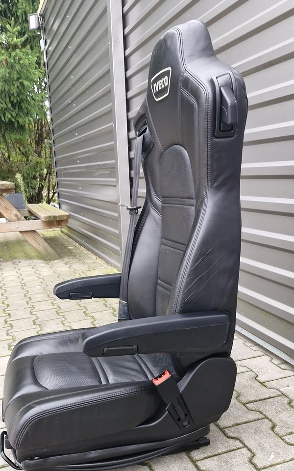 IVECO STRALIS S WAY FOTEL PASAŻERA - Kabina ir interjeras: foto 2 IVECO STRALIS S WAY FOTEL PASAŻERA - Kabina ir interjeras: foto 2