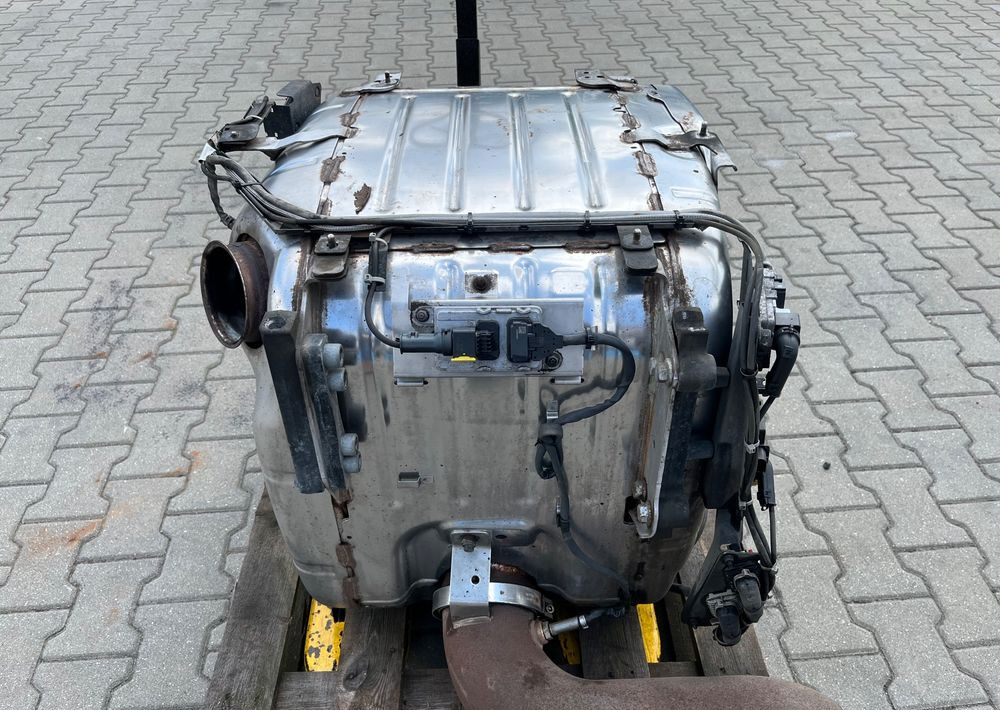 Katalizator Scania R S wydech DPF NGS NGR kompletny - Išmetimo sistema - Sunkvežimis: foto 4 Katalizator Scania R S wydech DPF NGS NGR kompletny - Išmetimo sistema - Sunkvežimis: foto 4
