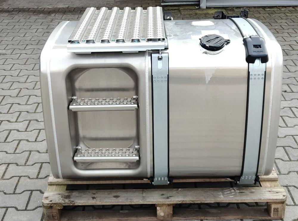 MAN TG3 TGX TGS ZBIORNIK PALIWA KOMPLETNY 460L NOWY - Degalų bakas - Sunkvežimis: foto 1 MAN TG3 TGX TGS ZBIORNIK PALIWA KOMPLETNY 460L NOWY - Degalų bakas - Sunkvežimis: foto 1