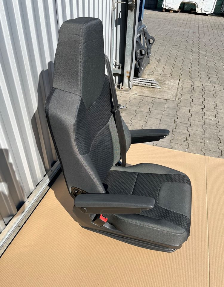 NOWY Fotel kierowcy MAN TG3 TGX nowy model siedzenie lewe - Sėdynė - Sunkvežimis: foto 3 NOWY Fotel kierowcy MAN TG3 TGX nowy model siedzenie lewe - Sėdynė - Sunkvežimis: foto 3