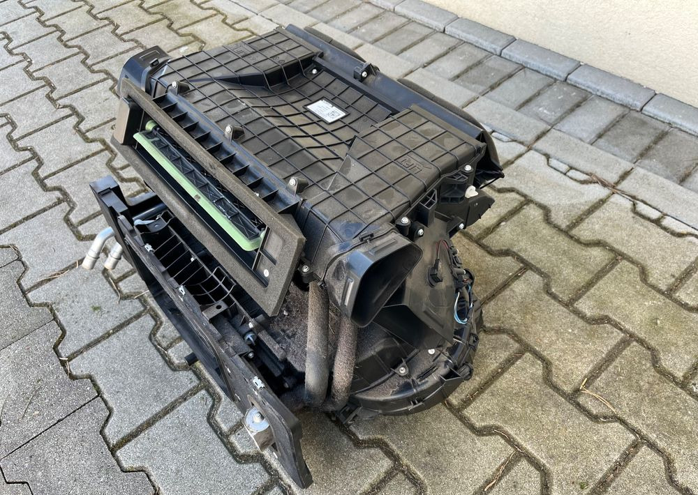 Nagrzewnica DAF XF 106 euro 6 lift dmuchawa - Šildymas/ Ventiliacija - Sunkvežimis: foto 2 Nagrzewnica DAF XF 106 euro 6 lift dmuchawa - Šildymas/ Ventiliacija - Sunkvežimis: foto 2