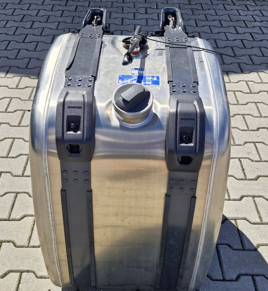 SCANIA R S ZBIORNIK PALIWA 220L NOWY - Degalų bakas - Sunkvežimis: foto 1 SCANIA R S ZBIORNIK PALIWA 220L NOWY - Degalų bakas - Sunkvežimis: foto 1