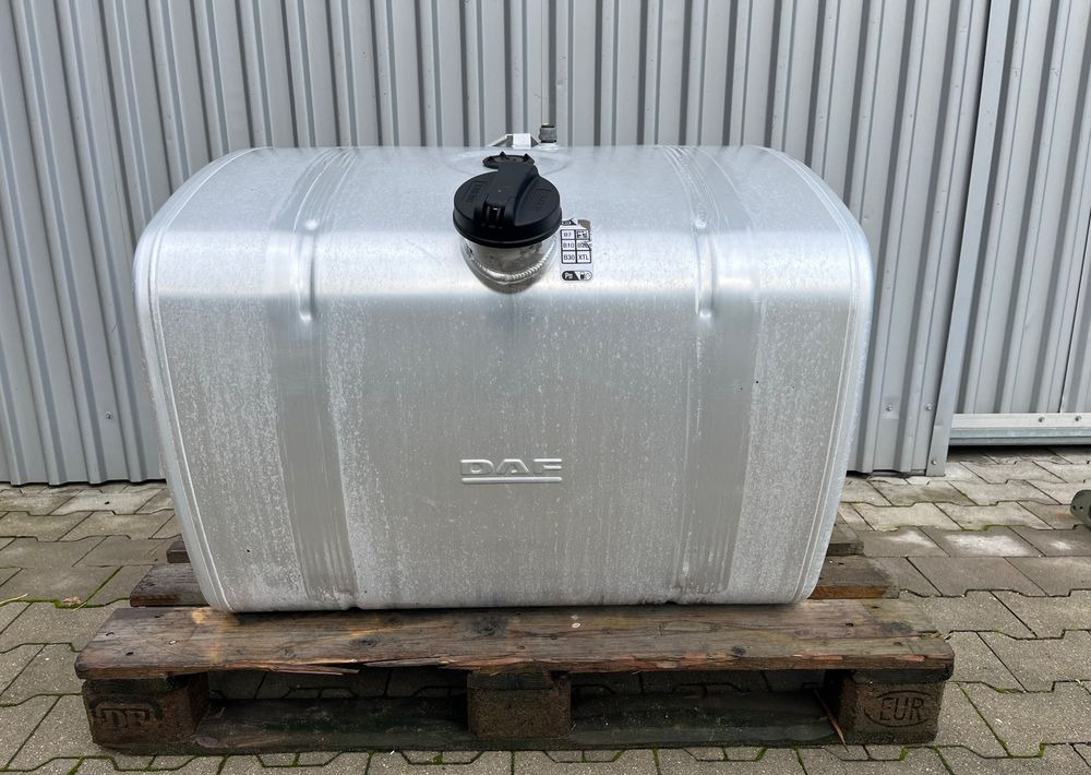 Zbiornik paliwa DAF XF XG CF 335 litrów bak - Kuro sistema - Sunkvežimis: foto 1 Zbiornik paliwa DAF XF XG CF 335 litrów bak - Kuro sistema - Sunkvežimis: foto 1