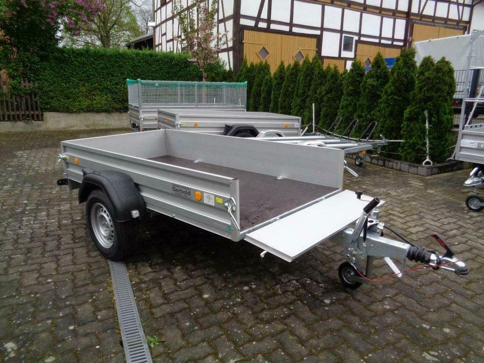 Böckmann PKW-Anhänger, 1,35 to. Einachs, Stirnwandklappe100 km/h - Automobilinė priekaba: foto 1 Böckmann PKW-Anhänger, 1,35 to. Einachs, Stirnwandklappe100 km/h - Automobilinė priekaba: foto 1