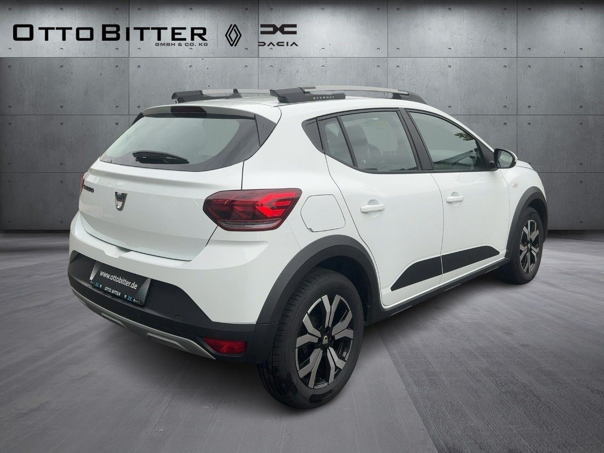 Dacia Sandero Stepway Comfort TCe90 ALU/KAMERA/NAVI - Sedanas: foto 4 Dacia Sandero Stepway Comfort TCe90 ALU/KAMERA/NAVI - Sedanas: foto 4