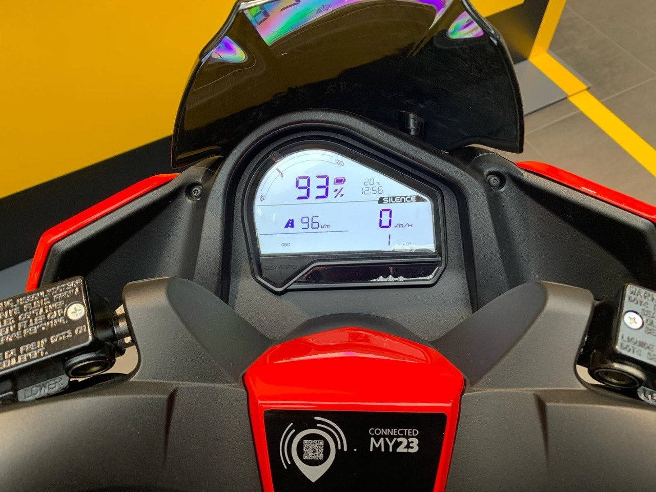 Silence S01 L1e Connected 45km/h (5,6 kWh) ELEKTROROLLER - Motociklas: foto 5 Silence S01 L1e Connected 45km/h (5,6 kWh) ELEKTROROLLER - Motociklas: foto 5