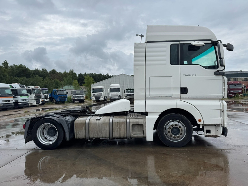 MAN TGA 18.440 (MANUAL GEARBOX / BOITE MANUELLE) - Vilkikas: foto 4 MAN TGA 18.440 (MANUAL GEARBOX / BOITE MANUELLE) - Vilkikas: foto 4