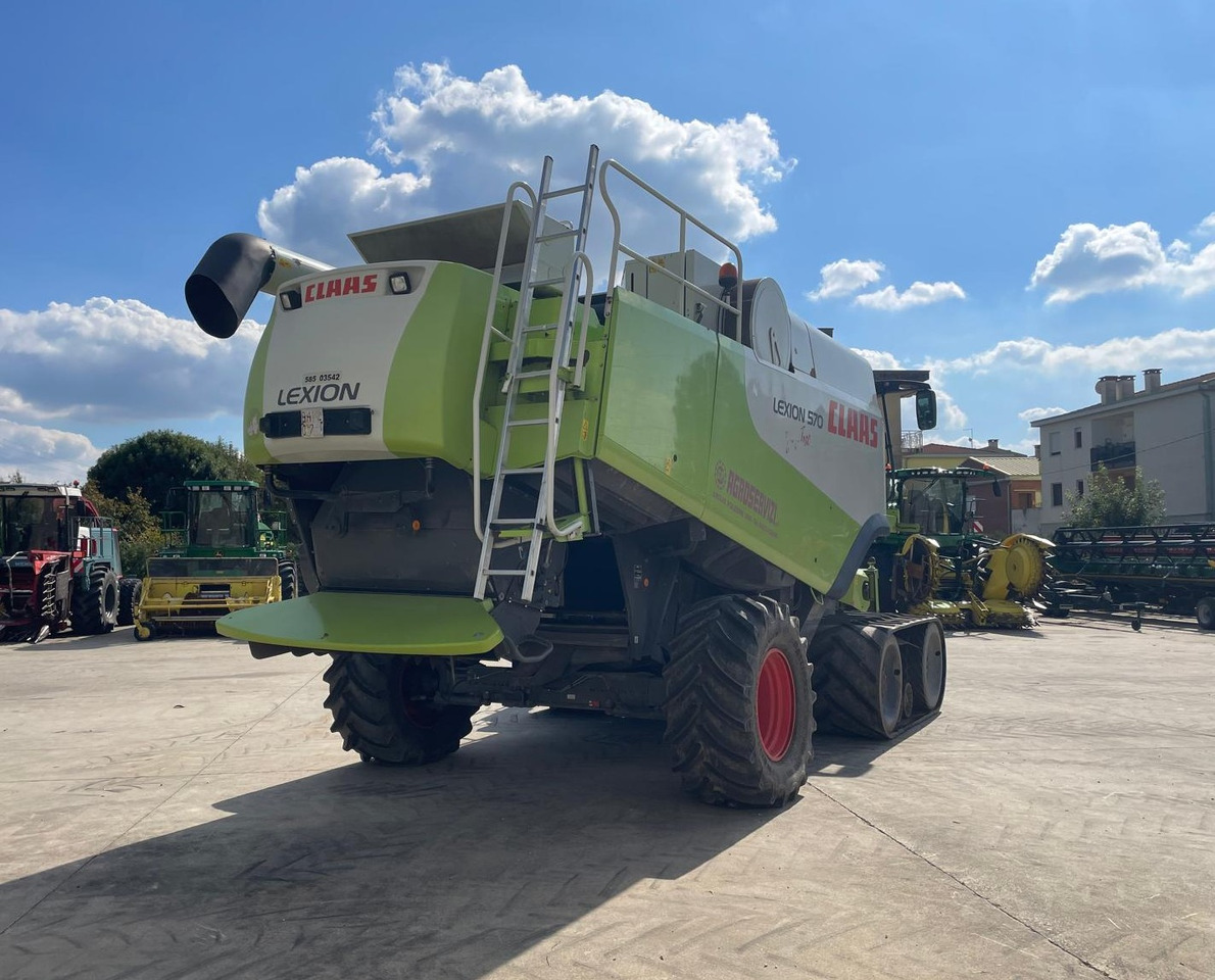CLAAS MIETITREBBIA LEXION 570TT - Derliaus nuėmimo kombainas: foto 4 CLAAS MIETITREBBIA LEXION 570TT - Derliaus nuėmimo kombainas: foto 4