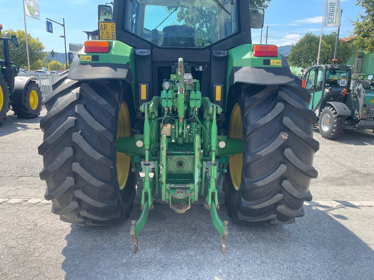 JOHN DEERE 6810 - Traktorius: foto 4 JOHN DEERE 6810 - Traktorius: foto 4