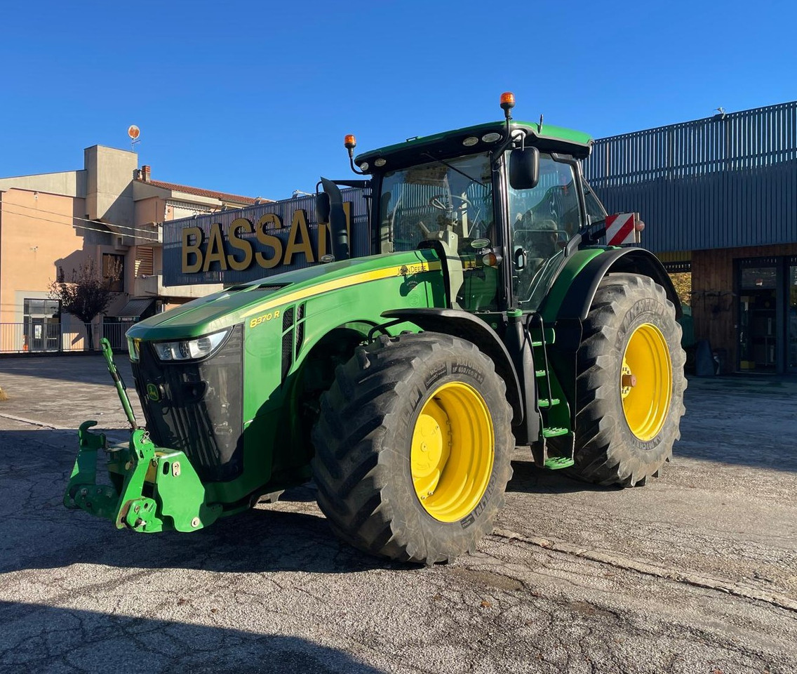 JOHN DEERE 8370 R - Traktorius: foto 1 JOHN DEERE 8370 R - Traktorius: foto 1