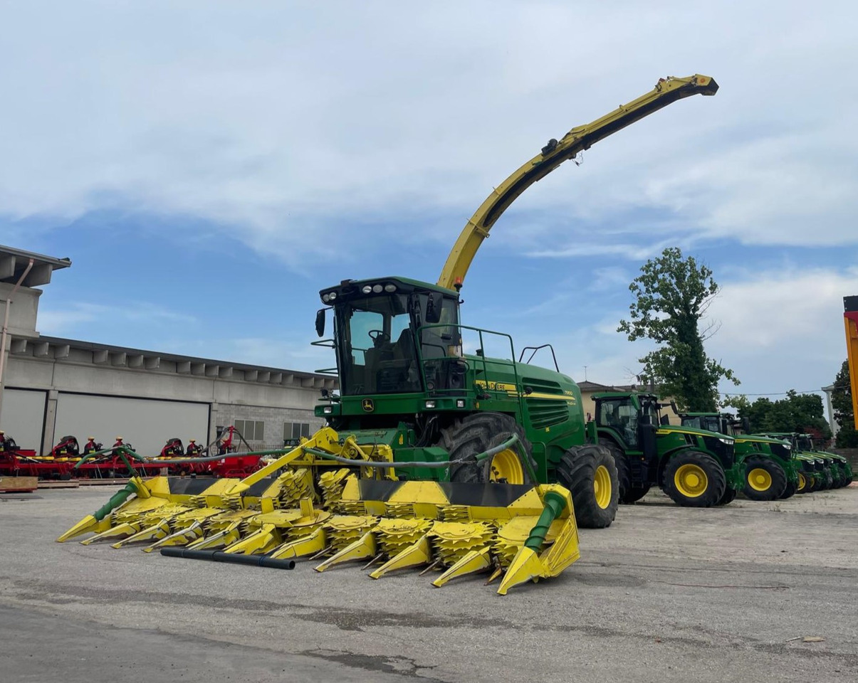 JOHN DEERE TRINCIA 7950 - Pašarų kombainas: foto 1 JOHN DEERE TRINCIA 7950 - Pašarų kombainas: foto 1