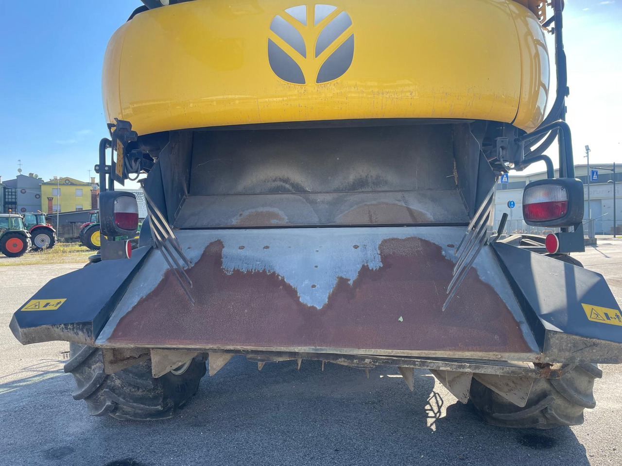 NEW HOLLAND MIETITREBBIA CR 9.90 - Derliaus nuėmimo kombainas: foto 5 NEW HOLLAND MIETITREBBIA CR 9.90 - Derliaus nuėmimo kombainas: foto 5