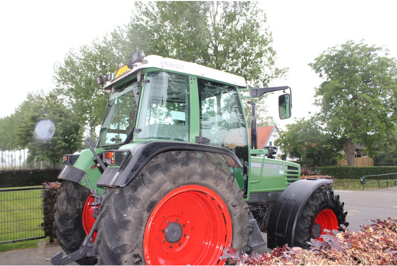 Fendt 308 Holland Farmer - Traktorius: foto 4 Fendt 308 Holland Farmer - Traktorius: foto 4