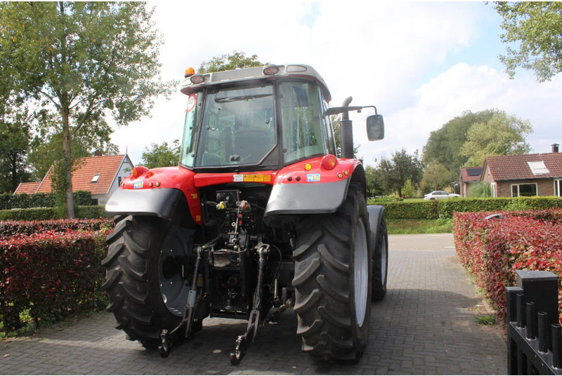 Massey Ferguson 6475 dyna 6 geveerde vooras en luchtinstallatie - Traktorius: foto 4 Massey Ferguson 6475 dyna 6 geveerde vooras en luchtinstallatie - Traktorius: foto 4