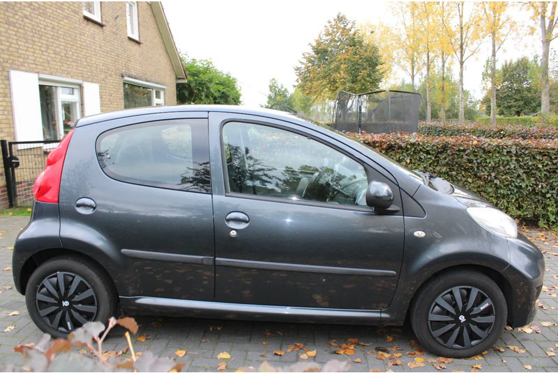 Peugeot 107 - Hečbekas: foto 3 Peugeot 107 - Hečbekas: foto 3