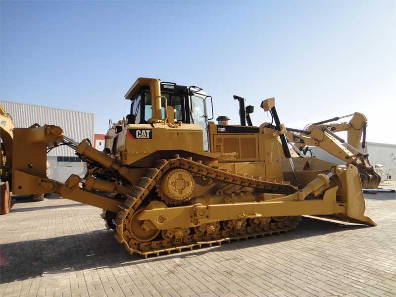 CATERPILLAR D8R - Buldozeris: foto 2 CATERPILLAR D8R - Buldozeris: foto 2