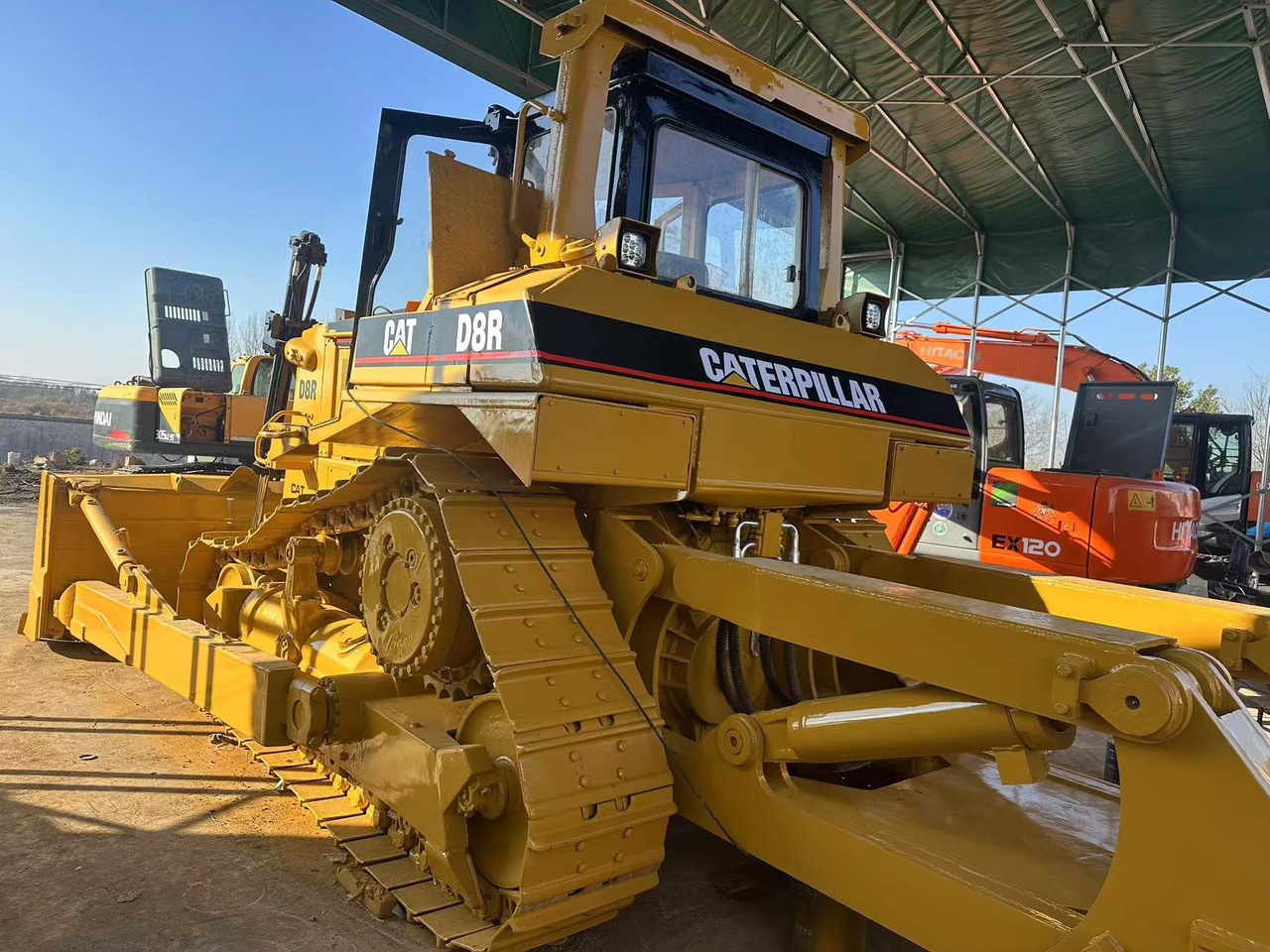 CATERPILLAR D8r - Buldozeris: foto 1 CATERPILLAR D8r - Buldozeris: foto 1