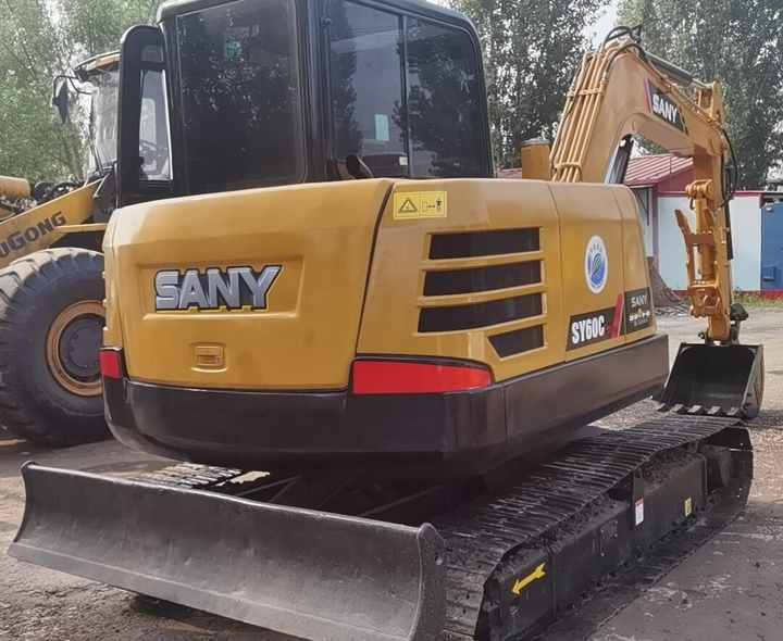 China Brand Used Sany Sy60c Mini Excavator 6ton Crawler Earth Digger Machine for Sale - Vikšrinis ekskavatorius: foto 4 China Brand Used Sany Sy60c Mini Excavator 6ton Crawler Earth Digger Machine for Sale - Vikšrinis ekskavatorius: foto 4
