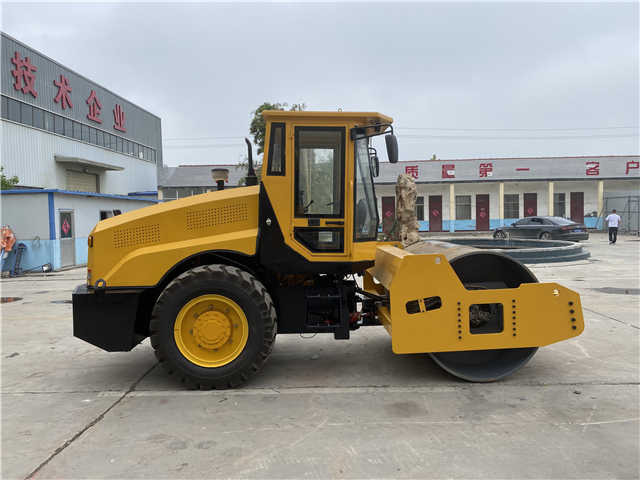 China Made Small Size Road Roller , Brand New Roller , New Compactor Machines - Kompaktorius: foto 4 China Made Small Size Road Roller , Brand New Roller , New Compactor Machines - Kompaktorius: foto 4