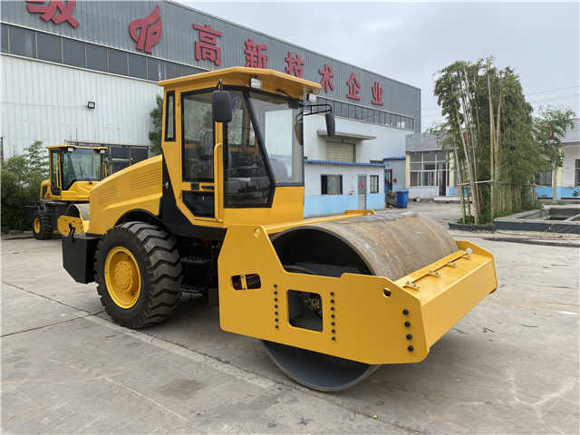 China Made Small Size Road Roller , Brand New Roller , New Compactor Machines - Kompaktorius: foto 3 China Made Small Size Road Roller , Brand New Roller , New Compactor Machines - Kompaktorius: foto 3