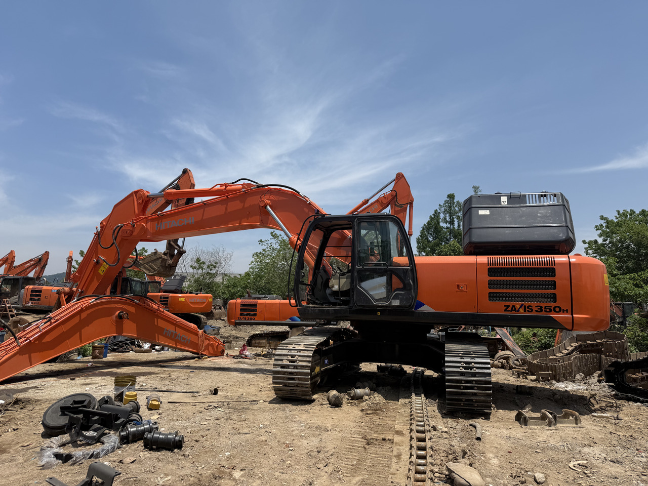 HITACHI 350-5g - Ratinis ekskavatorius: foto 2 HITACHI 350-5g - Ratinis ekskavatorius: foto 2