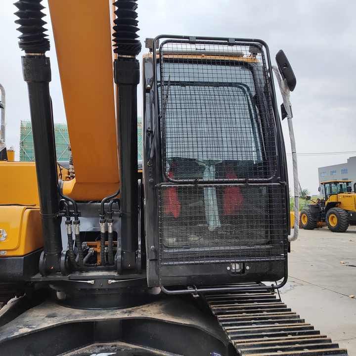 Hyundai Digger 220lc-9s Second Hand Korea Made High Performance Machine Hyundai Excavator for Sale - Vikšrinis ekskavatorius: foto 3 Hyundai Digger 220lc-9s Second Hand Korea Made High Performance Machine Hyundai Excavator for Sale - Vikšrinis ekskavatorius: foto 3