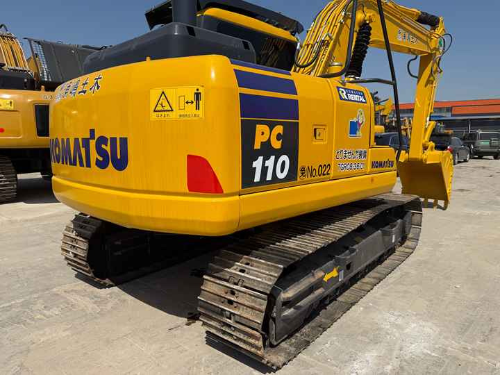 Low Shipping Mini Used Excavator Construction Machine Used komatsu Pc110 - Vikšrinis ekskavatorius: foto 3 Low Shipping Mini Used Excavator Construction Machine Used komatsu Pc110 - Vikšrinis ekskavatorius: foto 3