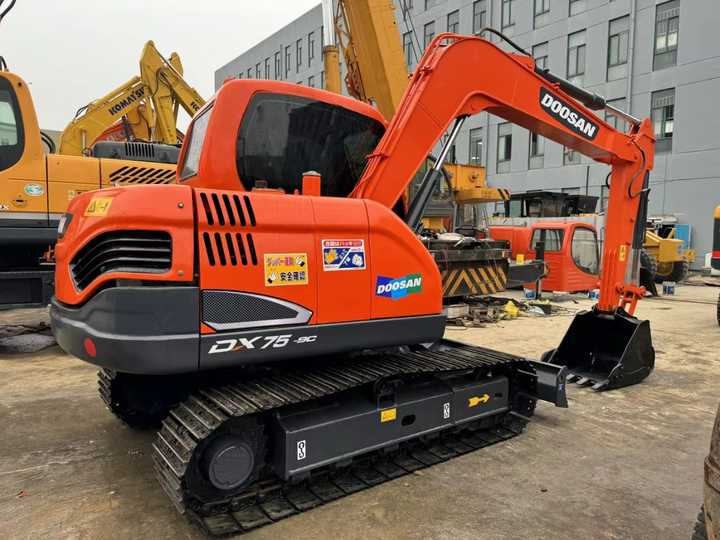 Second Hand Doosan Dx-75 Excavator for Sale - Vikšrinis ekskavatorius: foto 3 Second Hand Doosan Dx-75 Excavator for Sale - Vikšrinis ekskavatorius: foto 3
