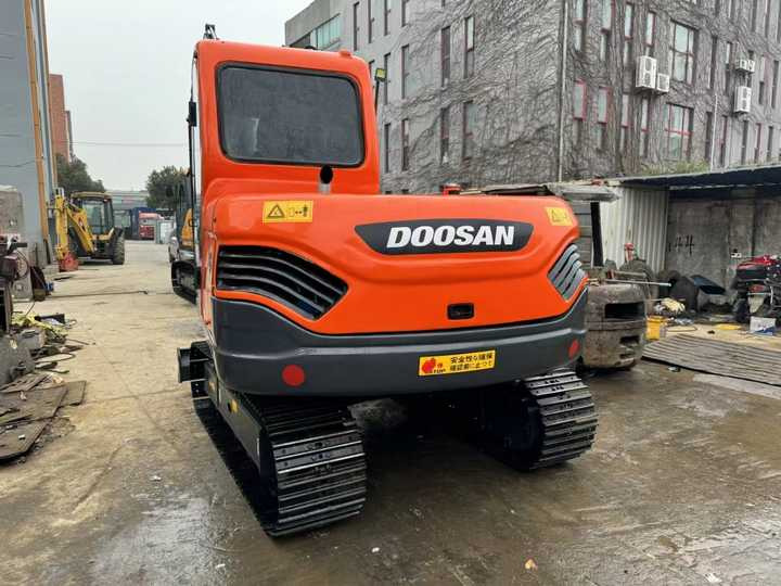 Second Hand Doosan Dx-75 Excavator for Sale - Vikšrinis ekskavatorius: foto 4 Second Hand Doosan Dx-75 Excavator for Sale - Vikšrinis ekskavatorius: foto 4