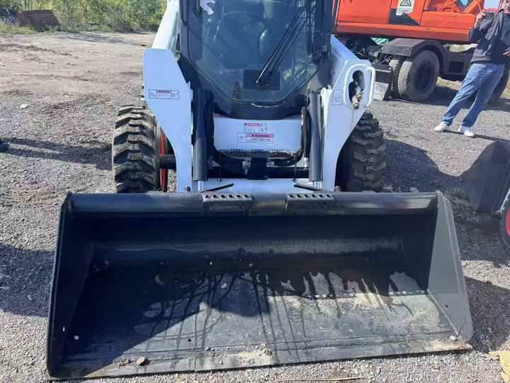 Skid Steer Loader Bobcat S550 Original Wheel Loader in Good Condition on Sale Bobcat 550 - Mini krautuvas: foto 4 Skid Steer Loader Bobcat S550 Original Wheel Loader in Good Condition on Sale Bobcat 550 - Mini krautuvas: foto 4