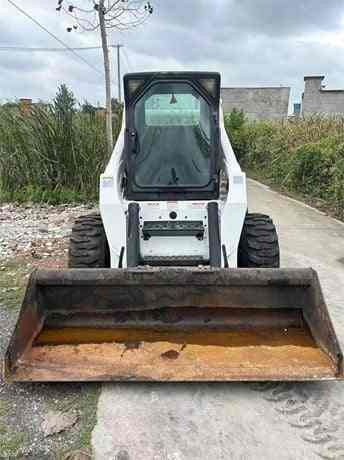USED BOBCAT S300 Skid-steer Loader with Very Good Performance Is for Sale at a Low Price. S160/s185/s220/330 in Stock - Mini krautuvas: foto 5 USED BOBCAT S300 Skid-steer Loader with Very Good Performance Is for Sale at a Low Price. S160/s185/s220/330 in Stock - Mini krautuvas: foto 5