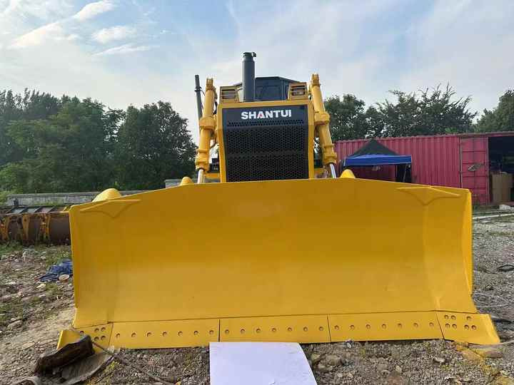 Used China Brand Shantui Sd32 Bulldozer in Stock High Quality Shantui Sd16 22 32 Bulldozer for Sale - Buldozeris: foto 4 Used China Brand Shantui Sd32 Bulldozer in Stock High Quality Shantui Sd16 22 32 Bulldozer for Sale - Buldozeris: foto 4