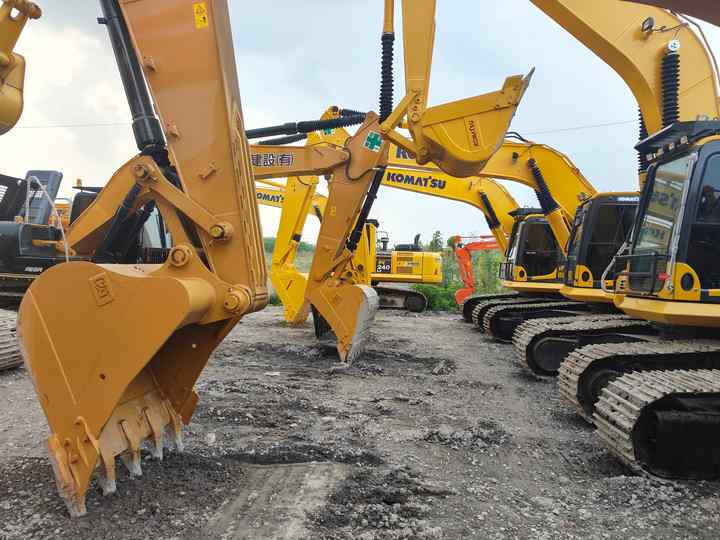 Used Digger CAT 329D2 Construction Machinery Construction Digger Used CAT 329D2 Cheap Excavator - Vikšrinis ekskavatorius: foto 3 Used Digger CAT 329D2 Construction Machinery Construction Digger Used CAT 329D2 Cheap Excavator - Vikšrinis ekskavatorius: foto 3