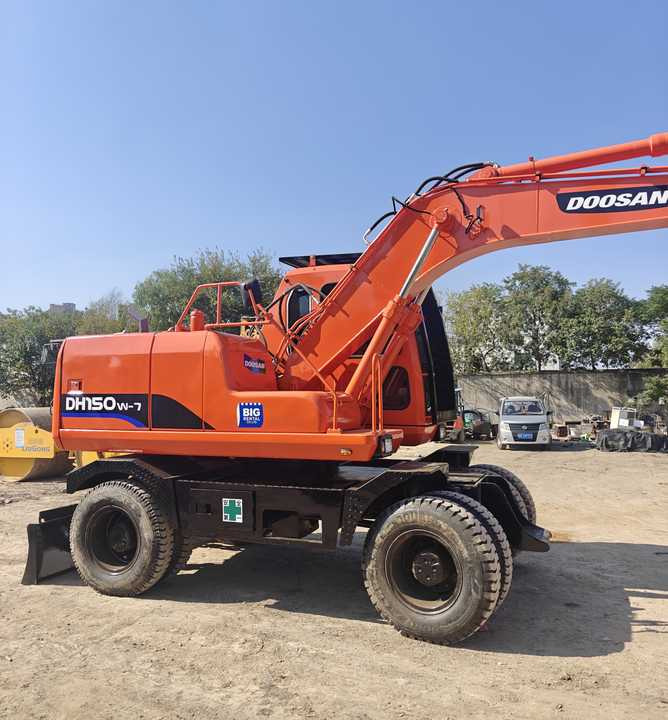 Used Doosan DH150W-7 Model Wheel Excavator Second Hand Machine Popular Brand Korean Doosan Hydraulic Machinery - Ratinis ekskavatorius: foto 2 Used Doosan DH150W-7 Model Wheel Excavator Second Hand Machine Popular Brand Korean Doosan Hydraulic Machinery - Ratinis ekskavatorius: foto 2