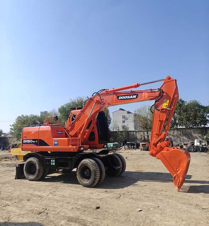 Used Doosan DH150W-7 Model Wheel Excavator Second Hand Machine Popular Brand Korean Doosan Hydraulic Machinery - Ratinis ekskavatorius: foto 1 Used Doosan DH150W-7 Model Wheel Excavator Second Hand Machine Popular Brand Korean Doosan Hydraulic Machinery - Ratinis ekskavatorius: foto 1