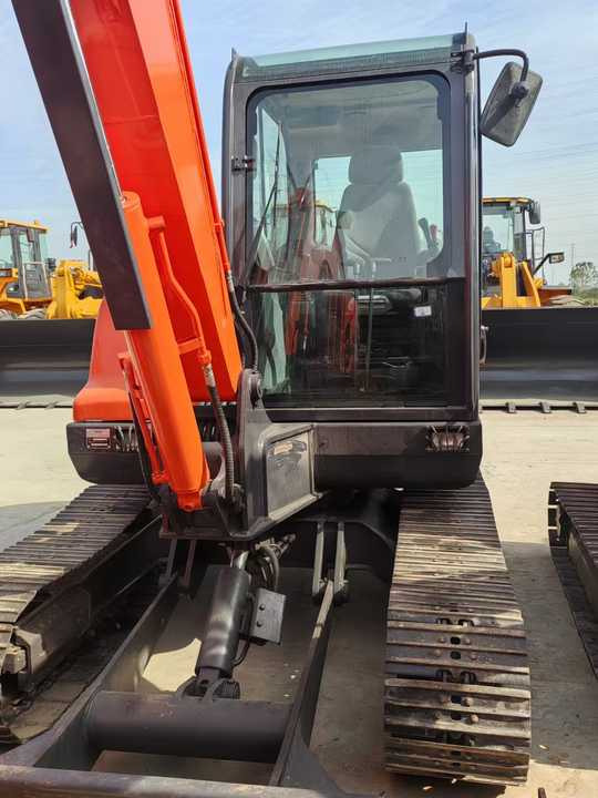 Used Doosan Mini Excavator DoOSAN DX60-9 6tons Small Excavator for Sale High Quality Doosan Dx60 70 75 Mini Excavator on Sale - Mini ekskavatorius: foto 4 Used Doosan Mini Excavator DoOSAN DX60-9 6tons Small Excavator for Sale High Quality Doosan Dx60 70 75 Mini Excavator on Sale - Mini ekskavatorius: foto 4