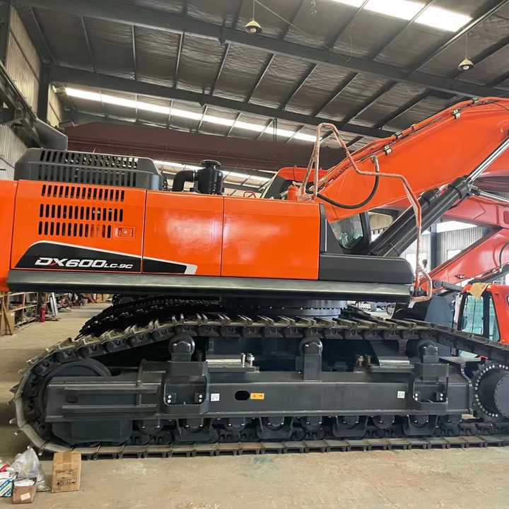 Used Excavator Doosan DX600 Excavators Mini Equipment Earth Moving Machinery Doosan Digger Excavator for Sale - Ekskavatorius: foto 1 Used Excavator Doosan DX600 Excavators Mini Equipment Earth Moving Machinery Doosan Digger Excavator for Sale - Ekskavatorius: foto 1