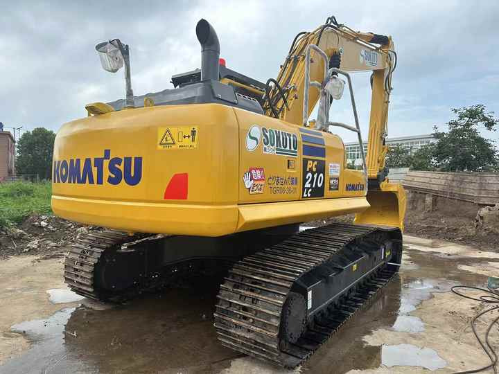 Used Good Quality Japan Original PC210-8 in Good Condition PC210-8 Komatsu - Vikšrinis ekskavatorius: foto 2 Used Good Quality Japan Original PC210-8 in Good Condition PC210-8 Komatsu - Vikšrinis ekskavatorius: foto 2