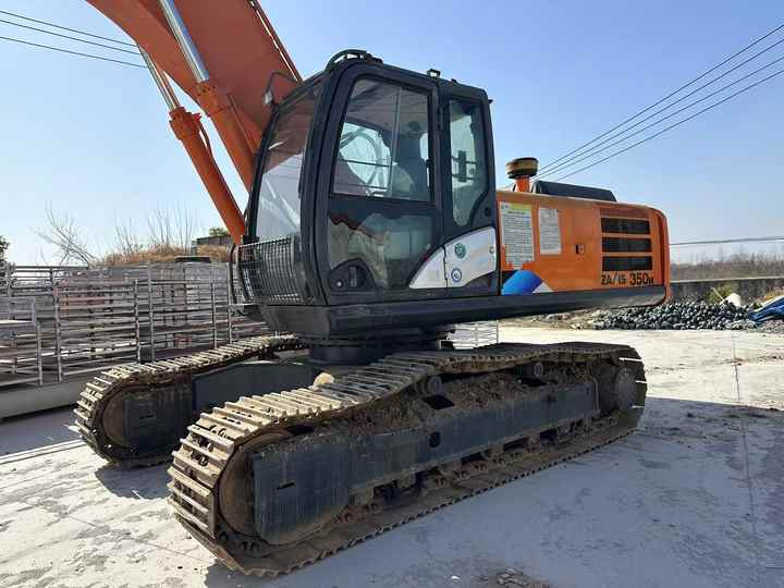 Used Hitachi Zx 350 Excavator with Loe Shipping and Certificate Global Shipping - Vikšrinis ekskavatorius: foto 2 Used Hitachi Zx 350 Excavator with Loe Shipping and Certificate Global Shipping - Vikšrinis ekskavatorius: foto 2