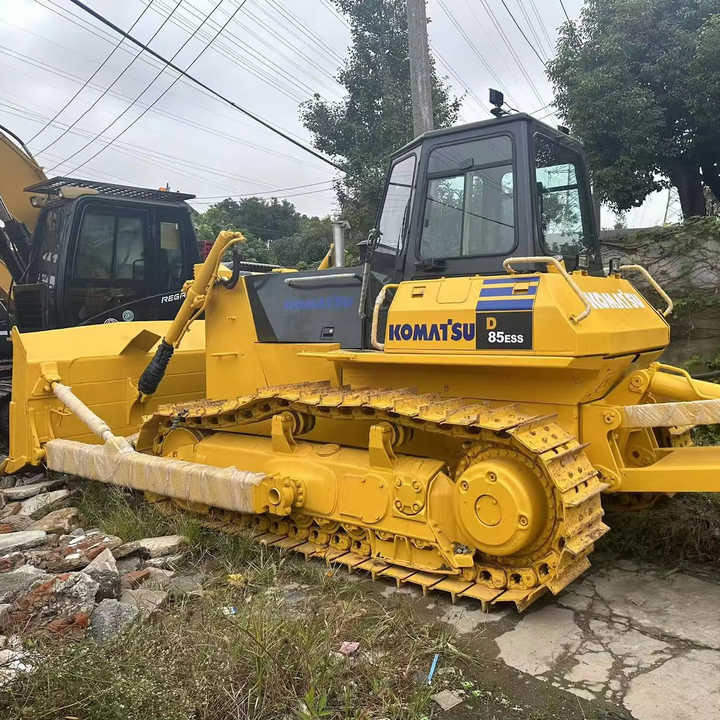 Used Japan Komatsu D85ESS Dozer with Ripper Komatsu D85 Crawler Bulldozer with Excellent Performance Low Price for Sale - Buldozeris: foto 1 Used Japan Komatsu D85ESS Dozer with Ripper Komatsu D85 Crawler Bulldozer with Excellent Performance Low Price for Sale - Buldozeris: foto 1